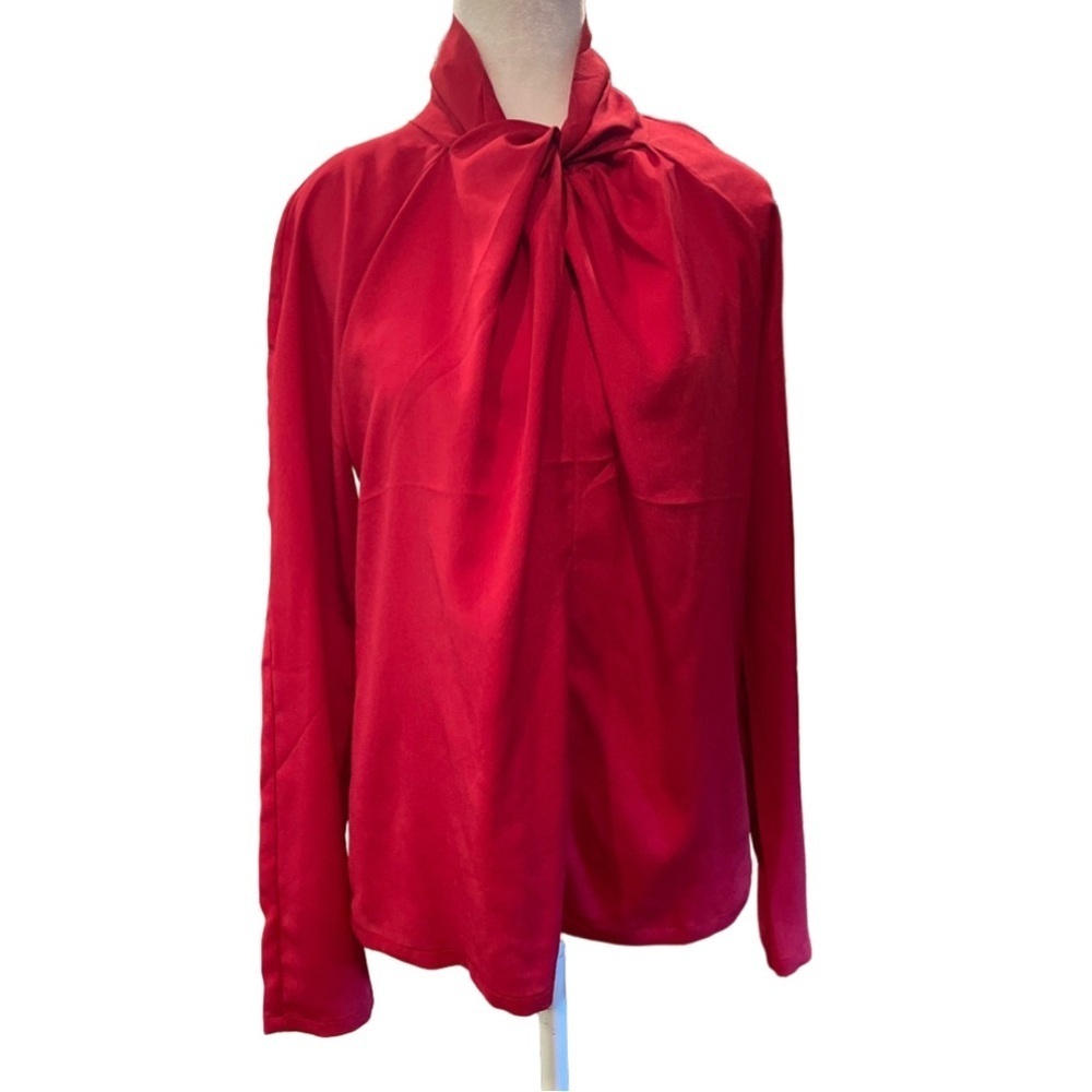 Mia Melon S red long sleeve twisted high collar blouse with back zip